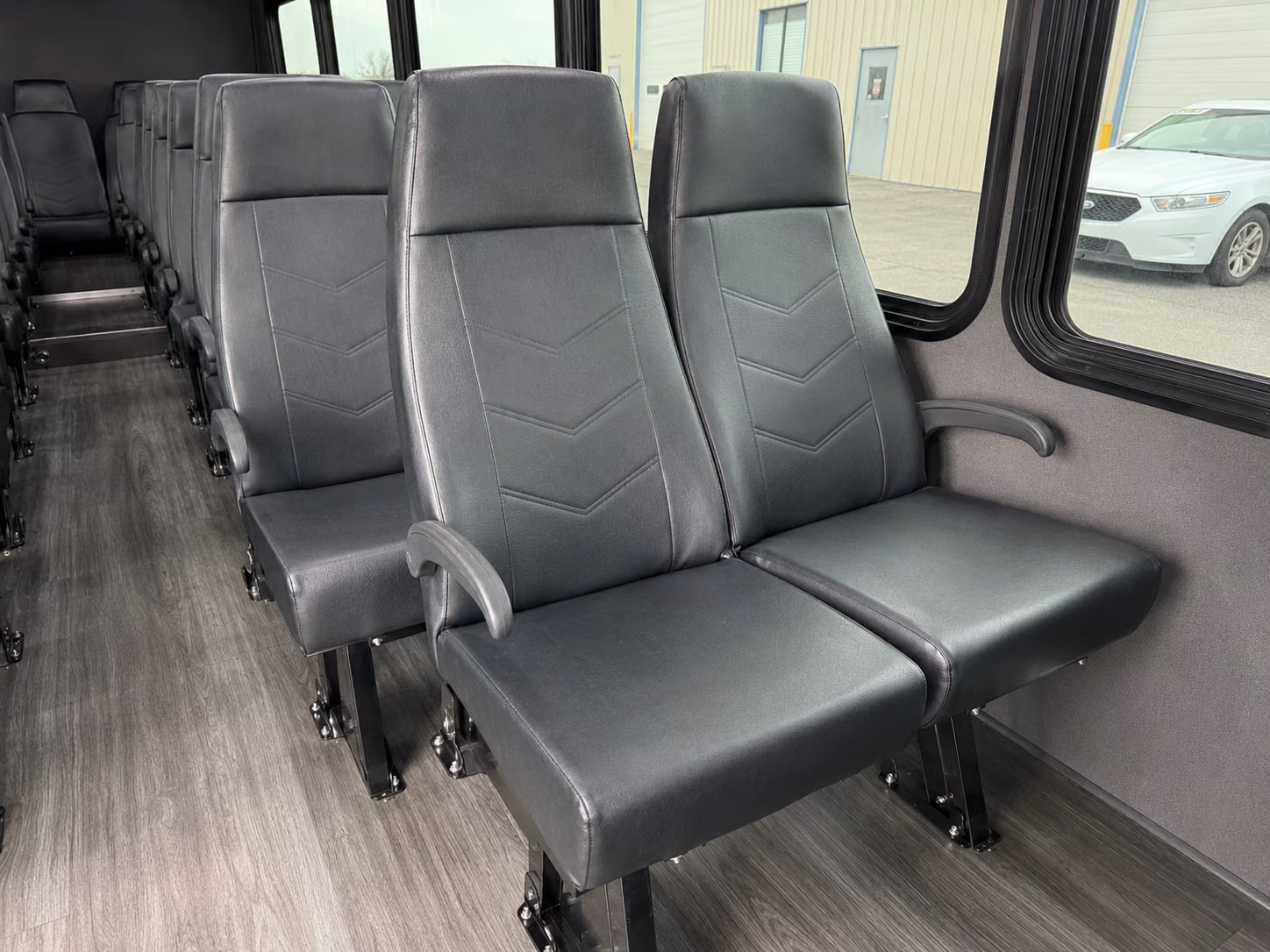 minibus rentals for dahlonega wine country day trips