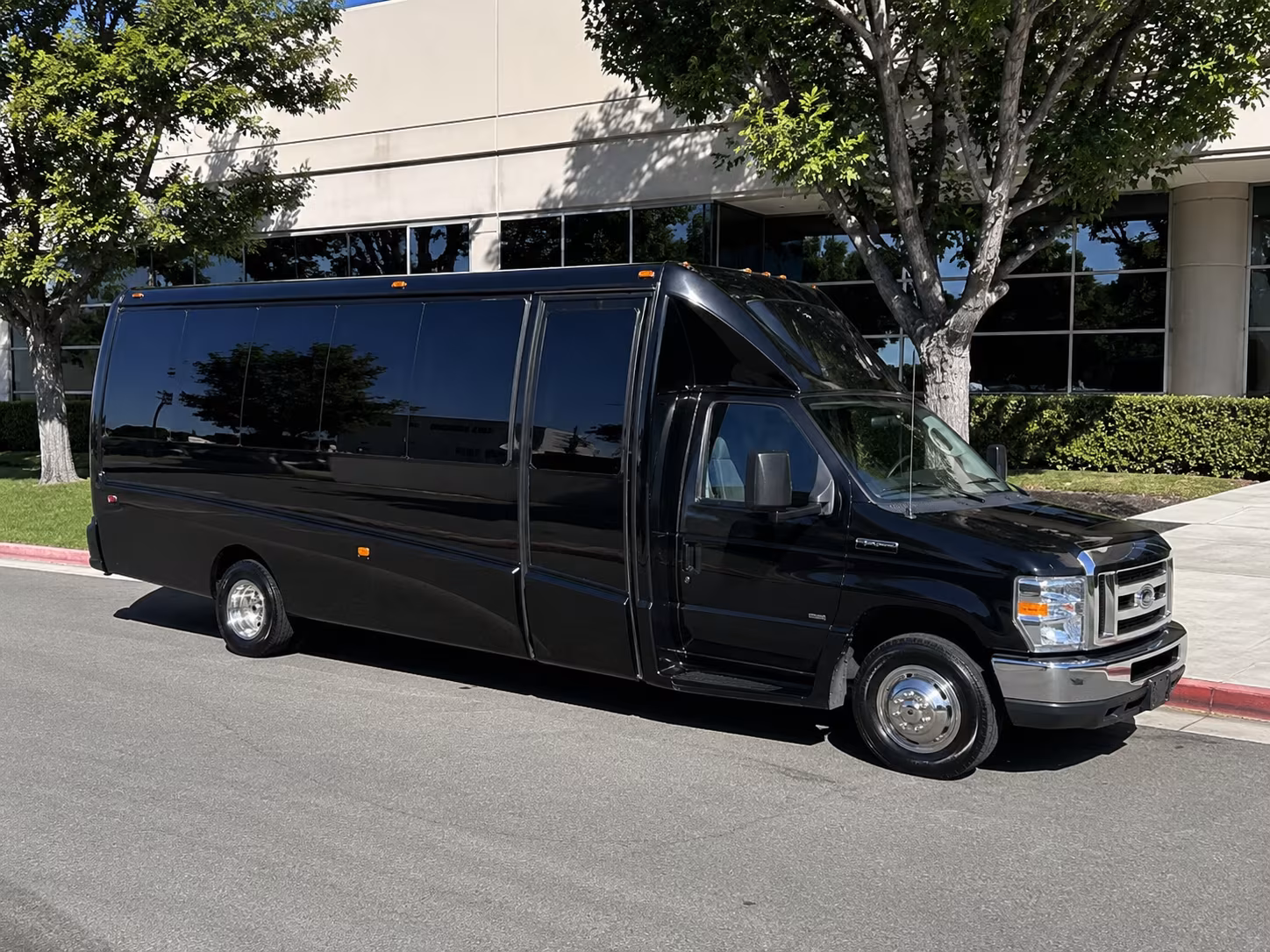 party bus rentals to keep the roswell wedding celebration going all night
