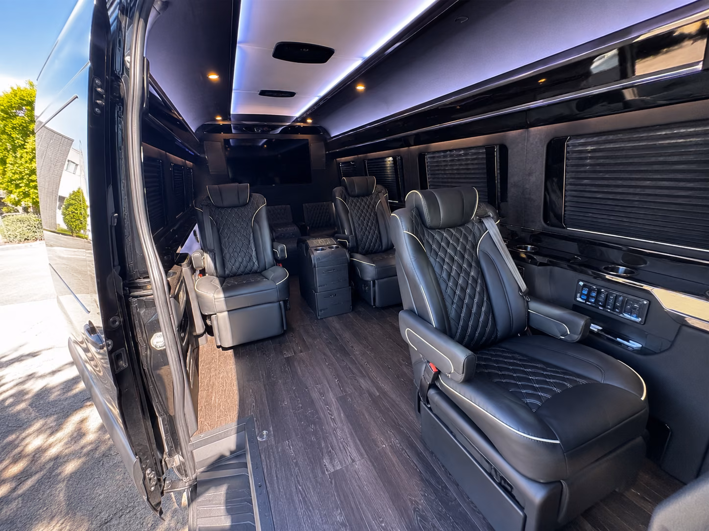 roswell airport transportation onboard seating